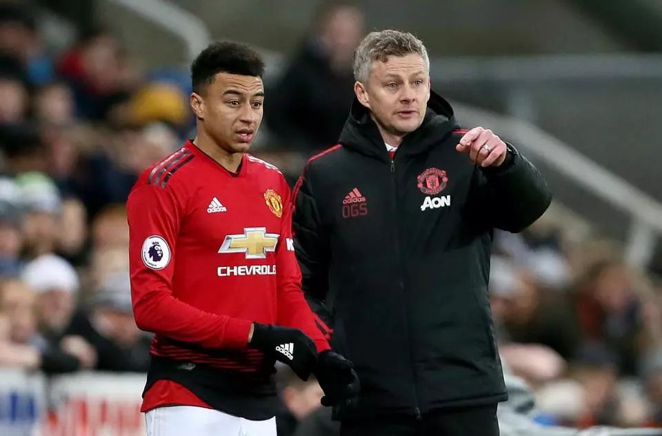 时刻表现出 时刻表现出